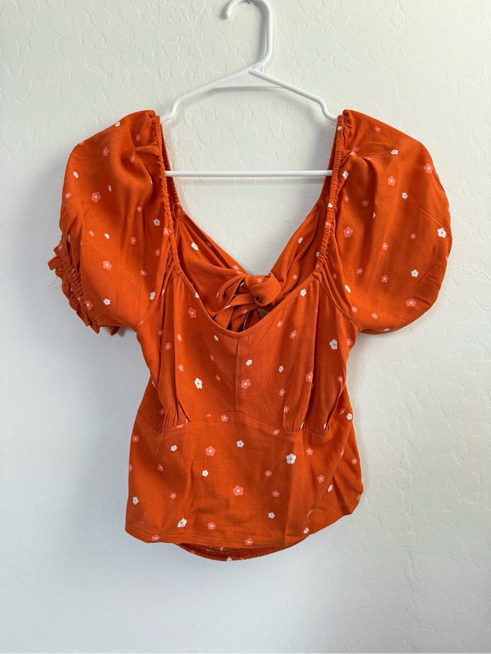 BP Tie-Back Puff Sleeve Top in Rust Floral